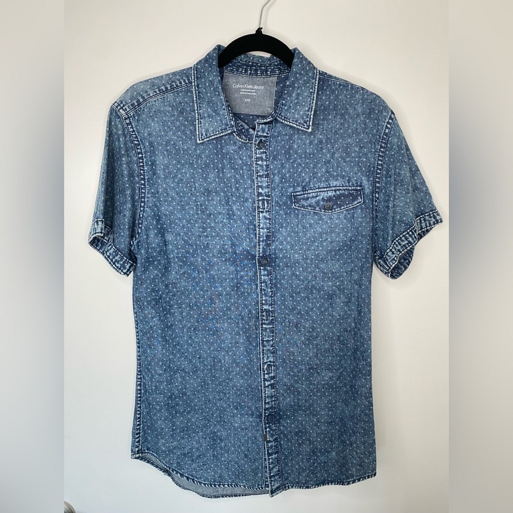 Calvin Klein Men's Button-Down Shirt